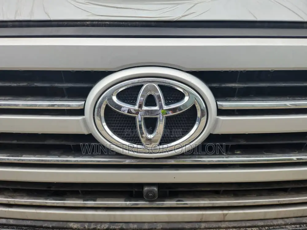 Nouveau Toyota Allion 2025 Noir