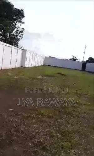 Terrain À Vendre, Situé À Pnr. Emplacement Privilégié : Ancien Jaipur.