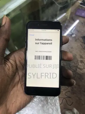 Apple iPhone 8 64 GB Noir