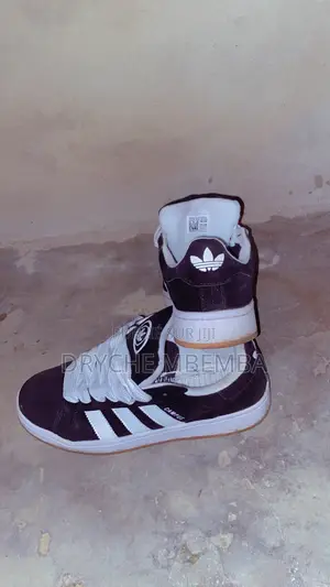 Paire De Baskets Campus