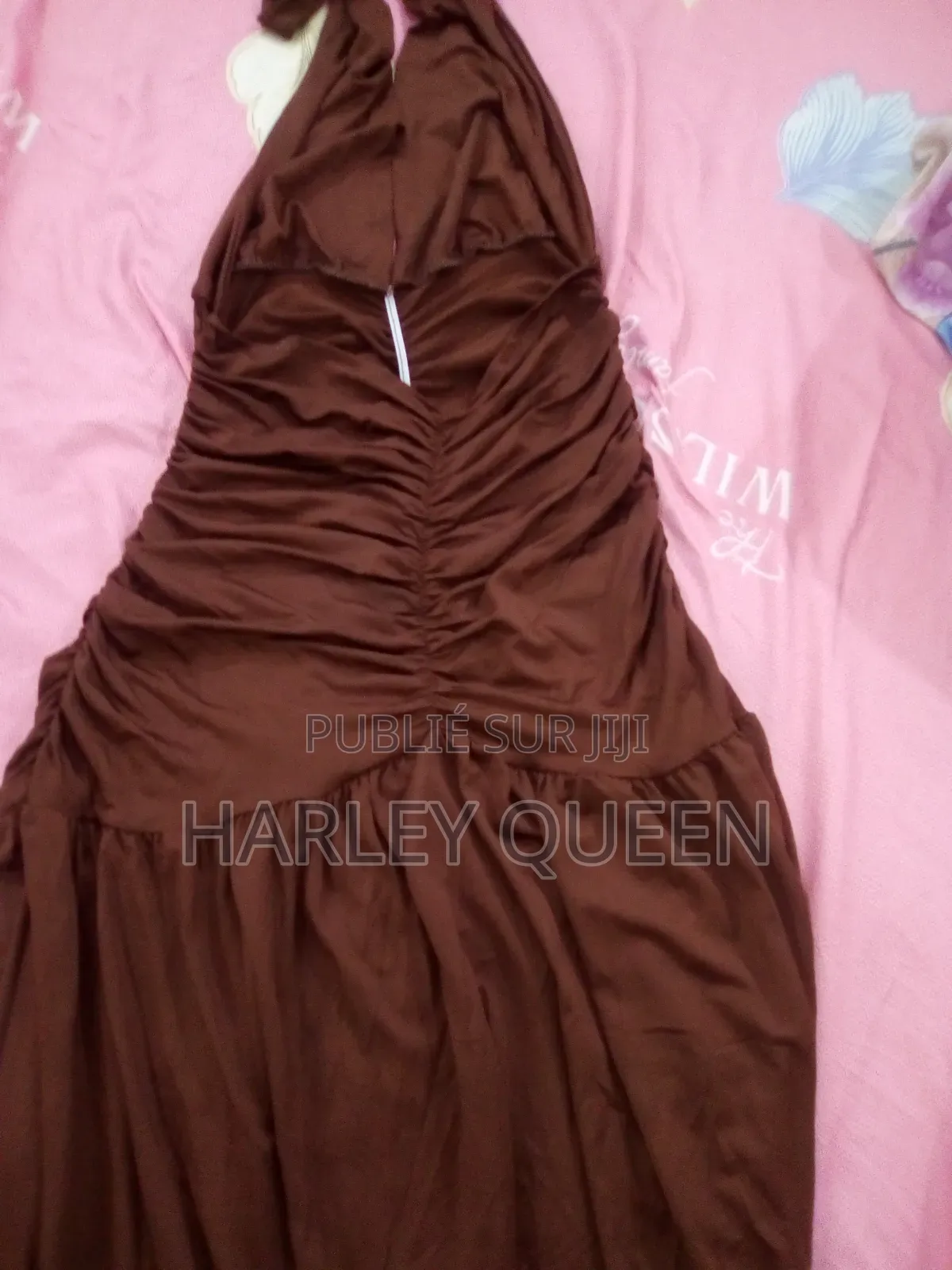 Vente d'Une Très Belle Robe