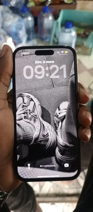 Nouveau Apple iPhone 14 Pro 128 GB Violet