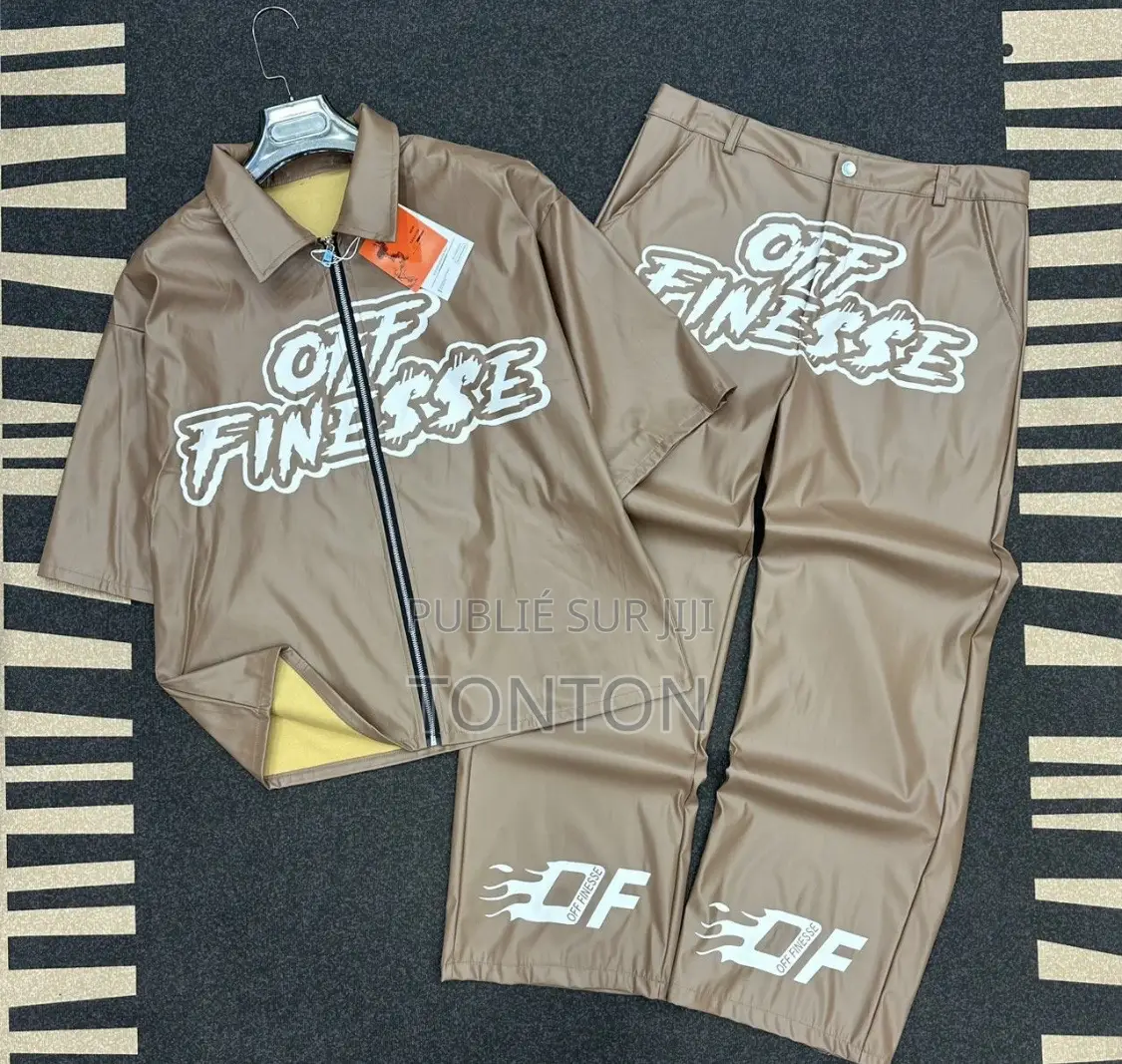 Ensemble De Vêtements De Style Streetwear Comprenant Une Veste