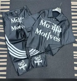 Ensemble De Vêtements De Style Streetwear Comprenant Une Veste