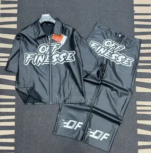 Ensemble De Vêtements De Style Streetwear Comprenant Une Veste