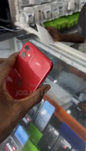 Apple iPhone 11 64 GB Rouge