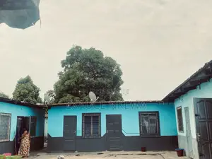 Parcelle À Vendre Quartier Nkouikou Pointe Noire Congo