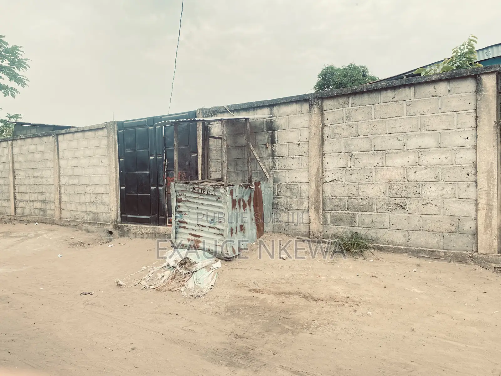 Parcelle À Vendre Quartier Nkouikou Pointe Noire Congo