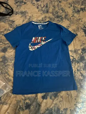 T-Shirts À Vendre À Bon Prix 3500f, 2500f Et 2000f