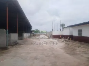 3chbre Blocs d'appartements dans Loandjili à Louer