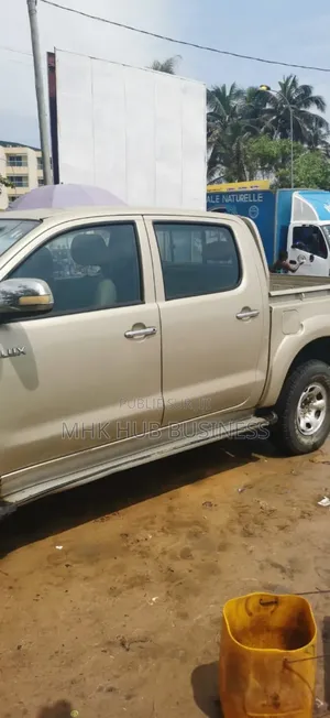 Toyota Hilux 2009 Doré