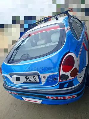 Toyota Corolla 2000 Bleu