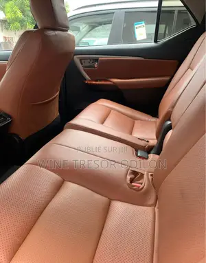 Toyota Fortuner 2.4 D AWD 2018 Gris