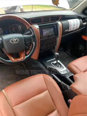 Toyota Fortuner 2.4 D AWD 2018 Gris