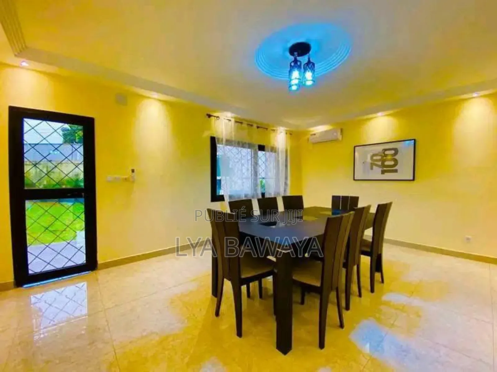 Furnished 4chbre Villa dans Villa Oms, Madibou à Louer