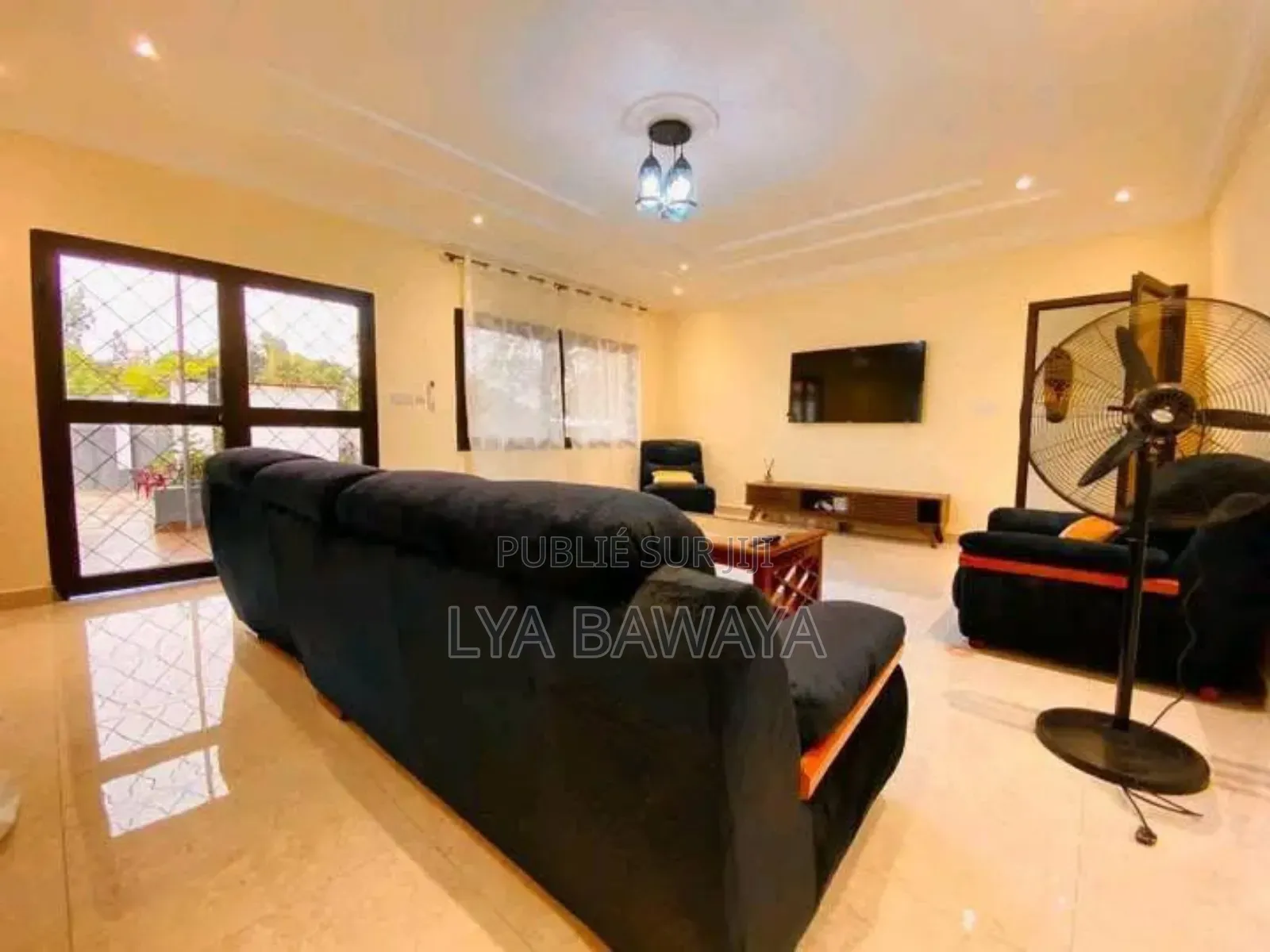 Furnished 4chbre Villa dans Villa Oms, Madibou à Louer