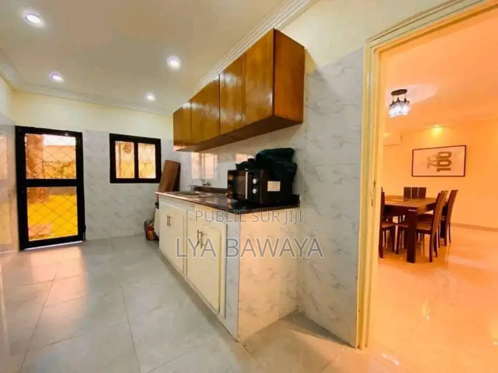 Furnished 4chbre Villa dans Villa Oms, Madibou à Louer