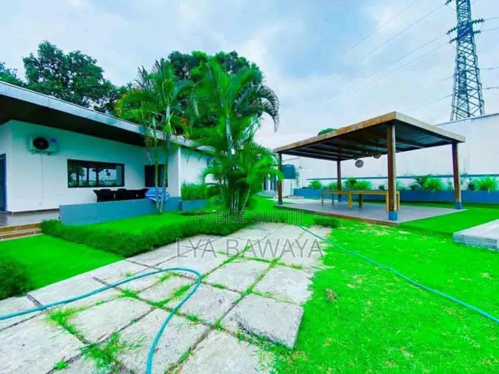 Furnished 4chbre Villa dans Villa Oms, Madibou à Louer