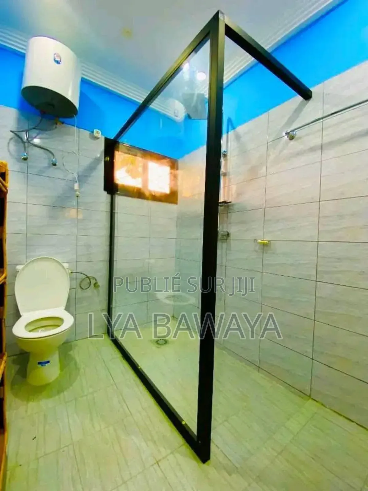 Furnished 4chbre Villa dans Villa Oms, Madibou à Louer