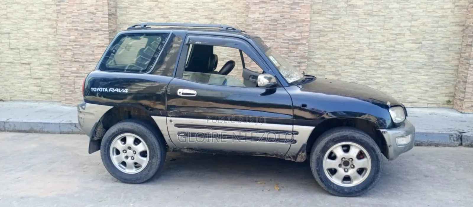 Voiture a Vendre 1.900.000 a Débattre