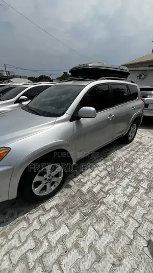 Toyota RAV4 2012 Gris
