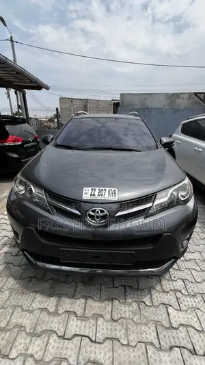 Toyota RAV4 LE FWD (2.5L 4cyl 6A) 2016 Noir