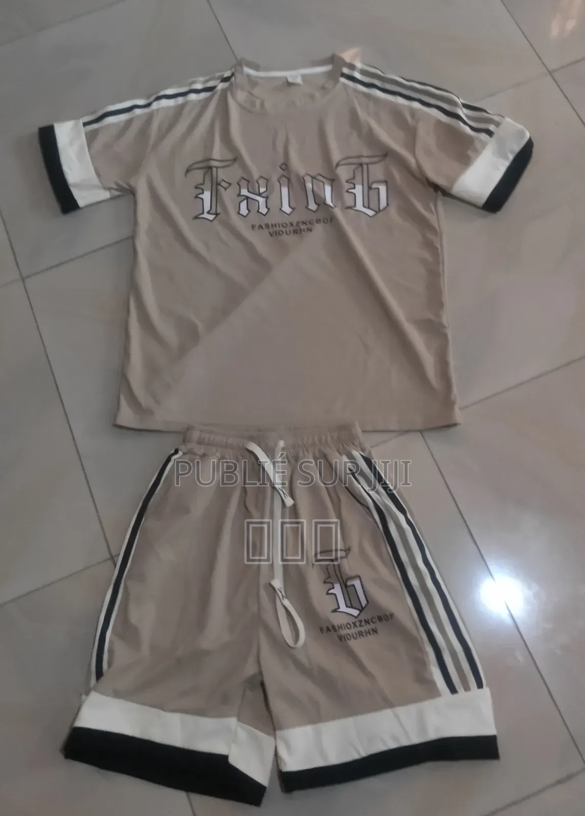 Complet Varèse Short