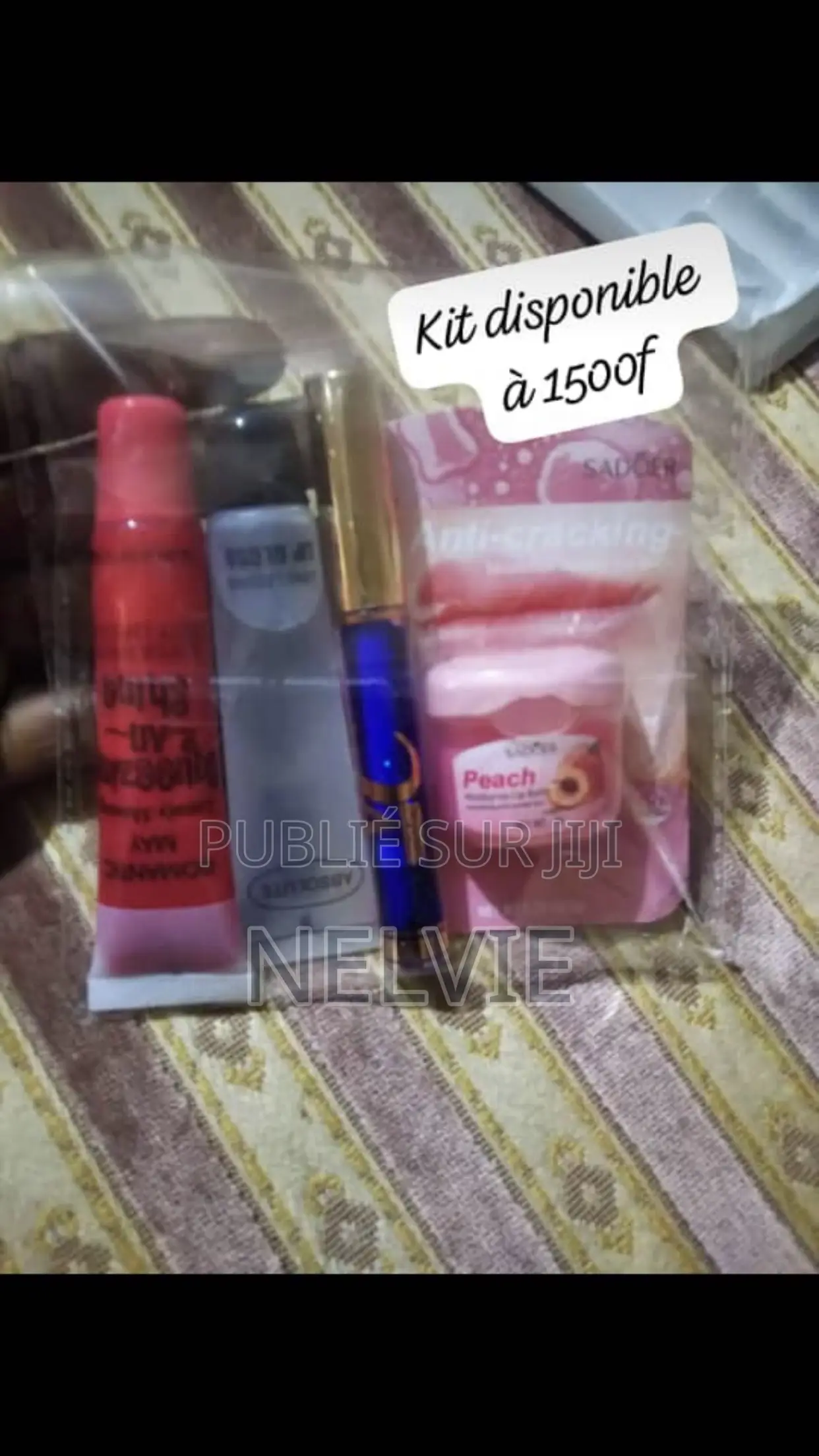 Viens Sublimé Tes Lèvres Avec Ces Magnifiques Gloss Disponible