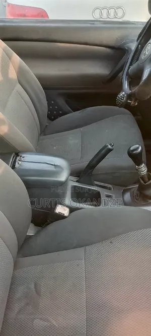 Toyota RAV4 Automatic 2000 Rouge