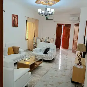 Meublé 2chbre Appartement dans Moungali à Louer