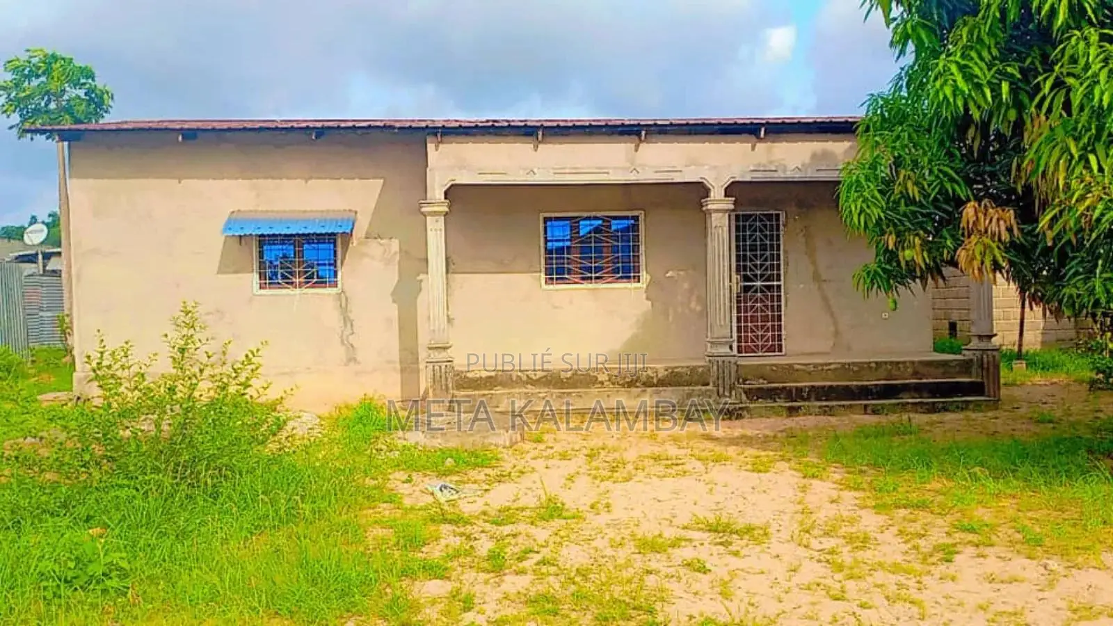 4chbre Maison dans Philippe Tita, Ngoyo à Vendre