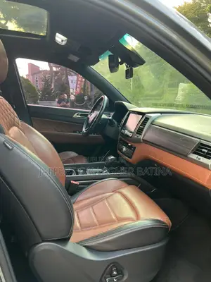 SsangYong Rexton 2021 Gris