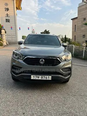 SsangYong Rexton 2021 Gris