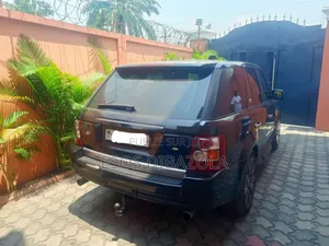 Land Rover Range Rover Sport Supercharged 4x4 (5.0L 8cyl 6A) 2010 Noir