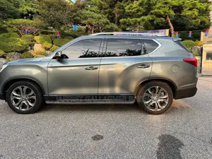 SsangYong Rexton 2021 Gris