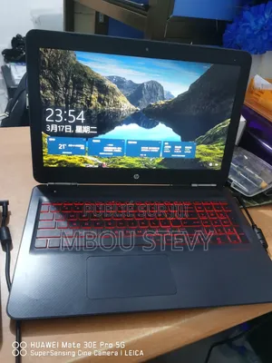 Ordinateur portable HP 15-f272wm 12GB Intel Core i5 HDD+SSD 1T