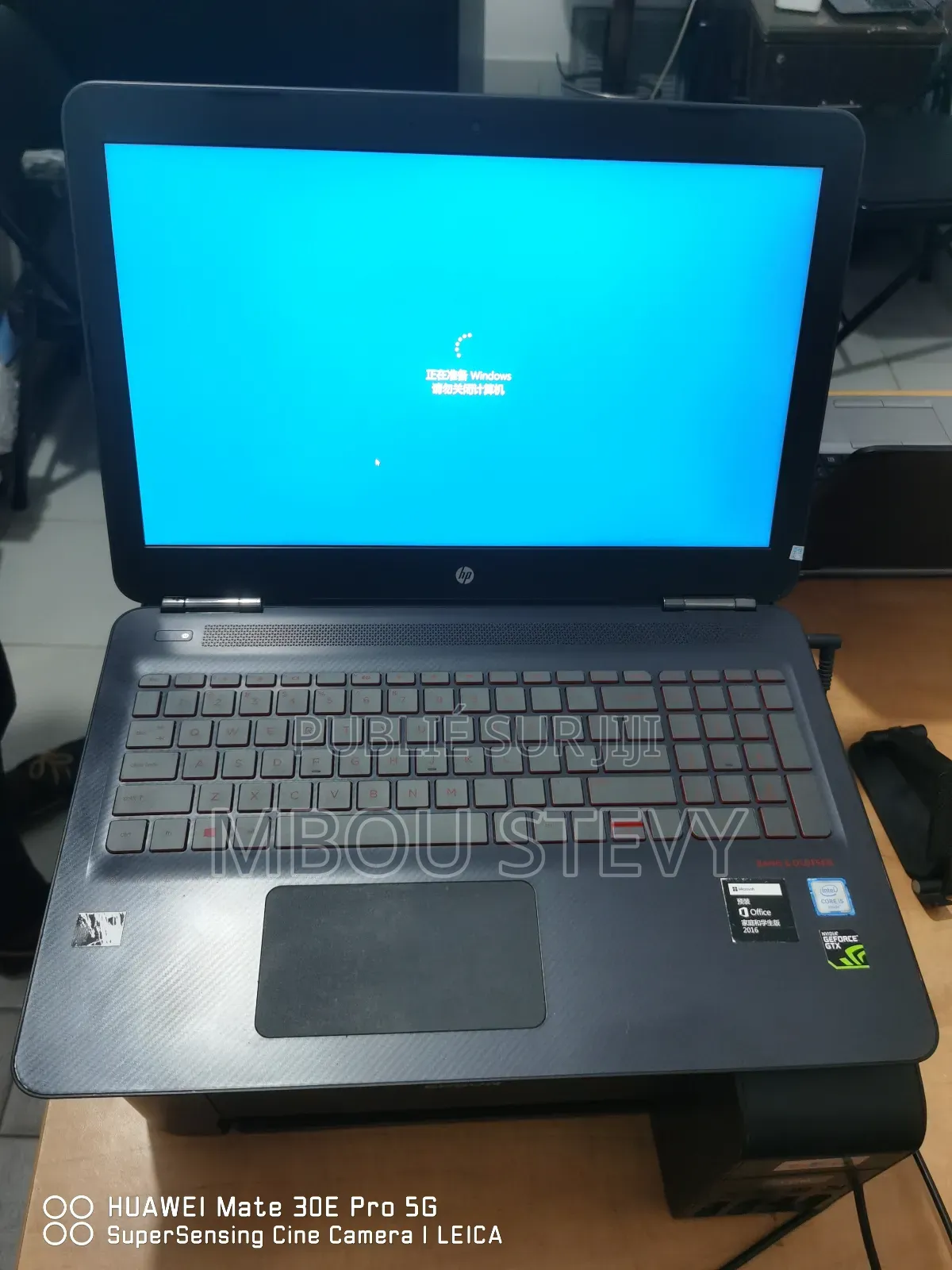 Ordinateur portable HP 15-f272wm 12GB Intel Core i5 HDD+SSD 1T