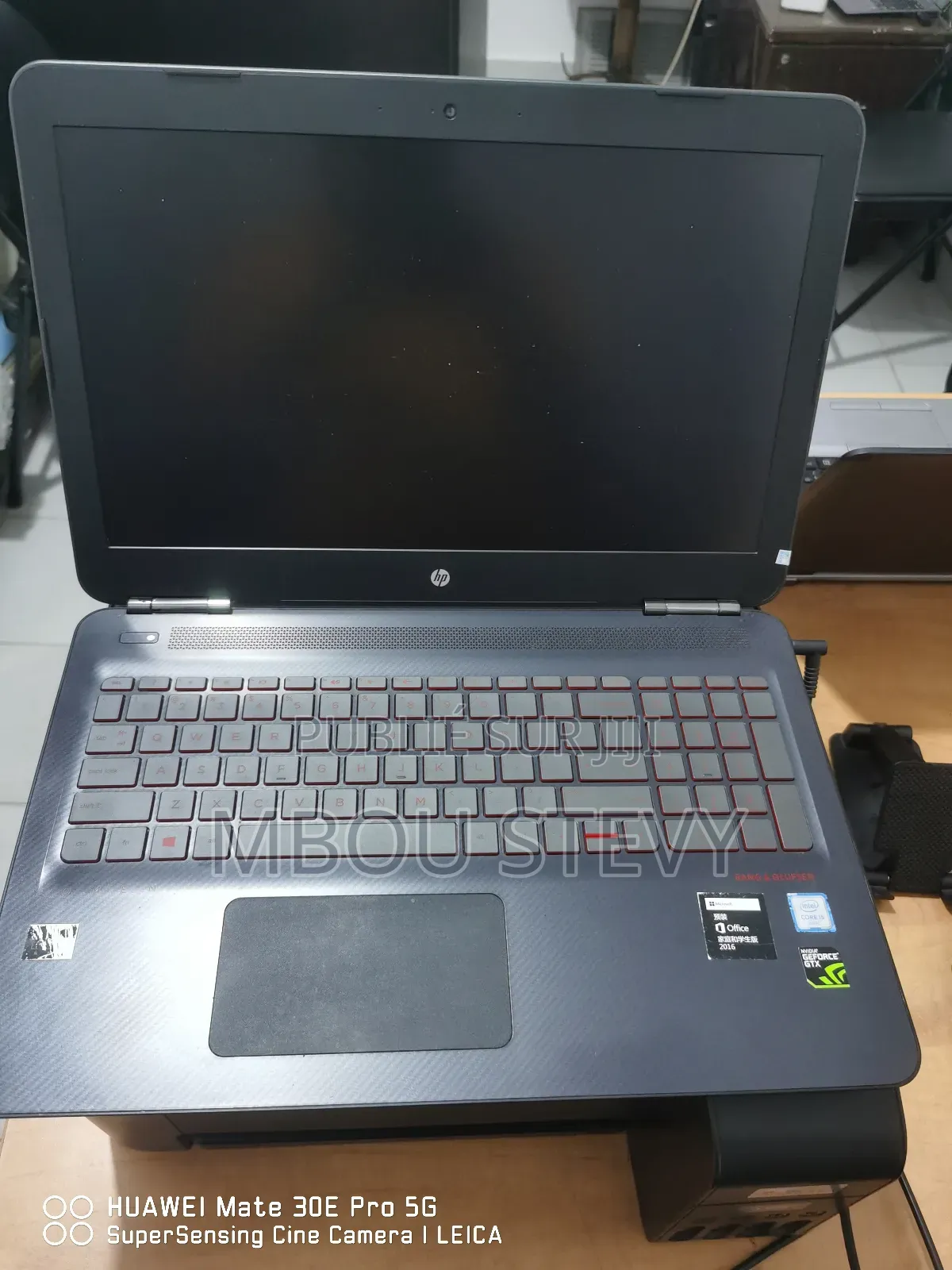 Ordinateur portable HP 15-f272wm 12GB Intel Core i5 HDD+SSD 1T