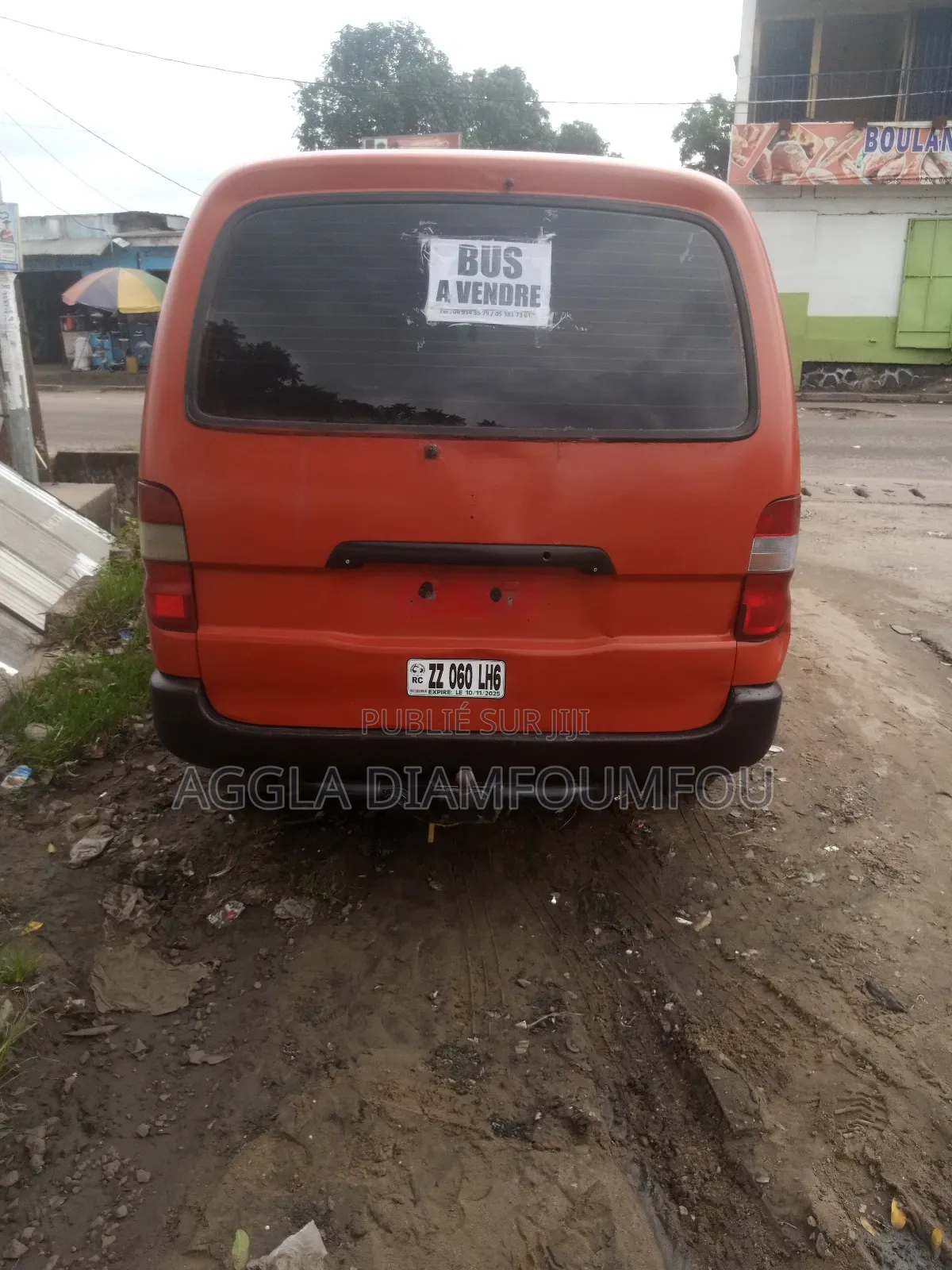 Toyota HiAce 2000 Rouge