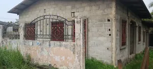 3chbre Appartement dans Loandjili à Vendre