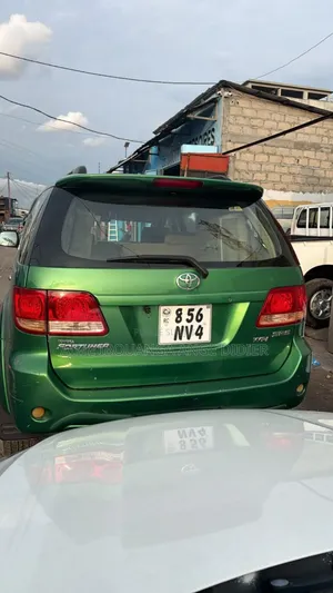 Toyota Fortuner 2015 Blanc cassé