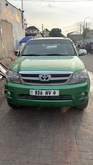 Toyota Fortuner 2015 Blanc cassé