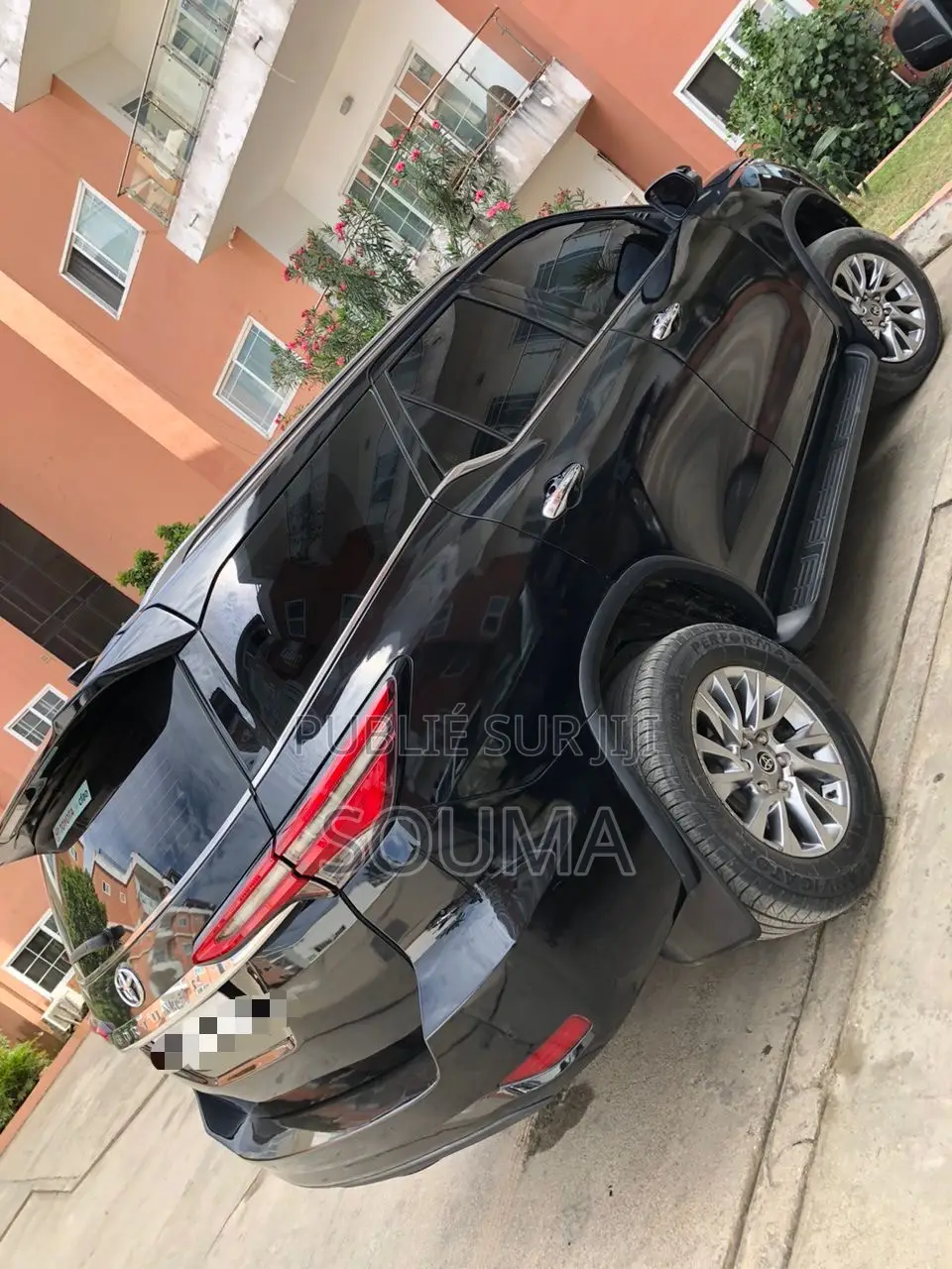 Toyota Fortuner 2022 Noir