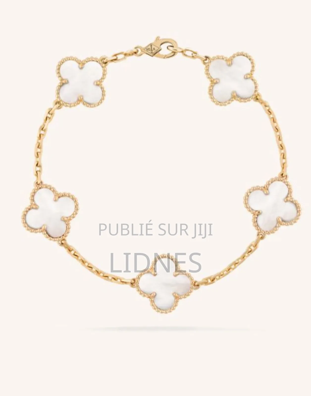 Vos Articles Sont Disponibles Les Filles Passez Vos Commandes