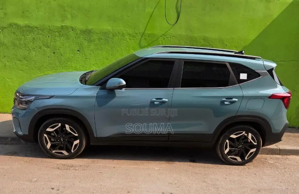Nouveau Kia Seltos 2023 Bleu