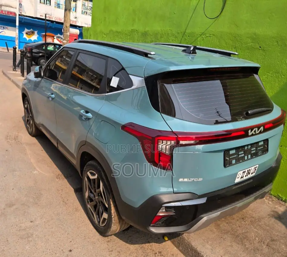 Nouveau Kia Seltos 2023 Bleu