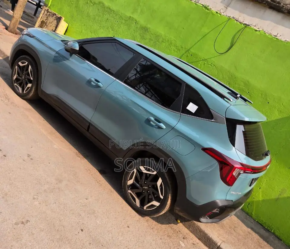 Nouveau Kia Seltos 2023 Bleu