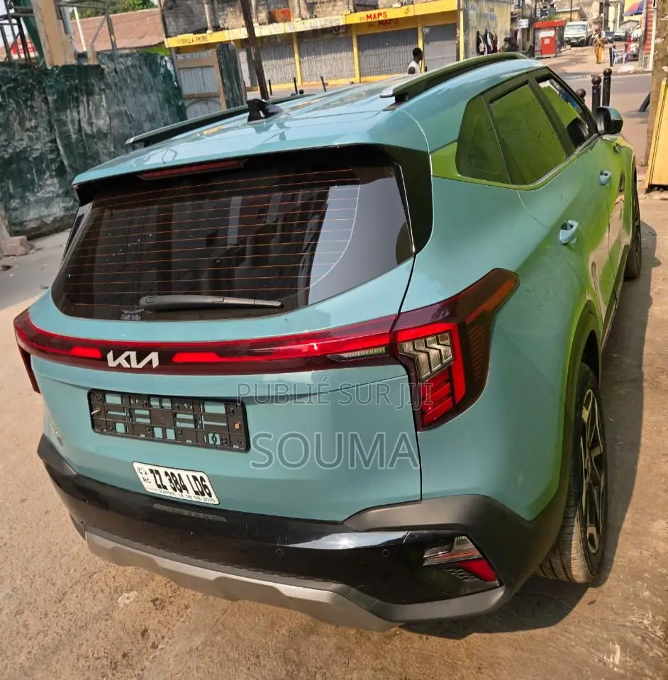 Nouveau Kia Seltos 2023 Bleu