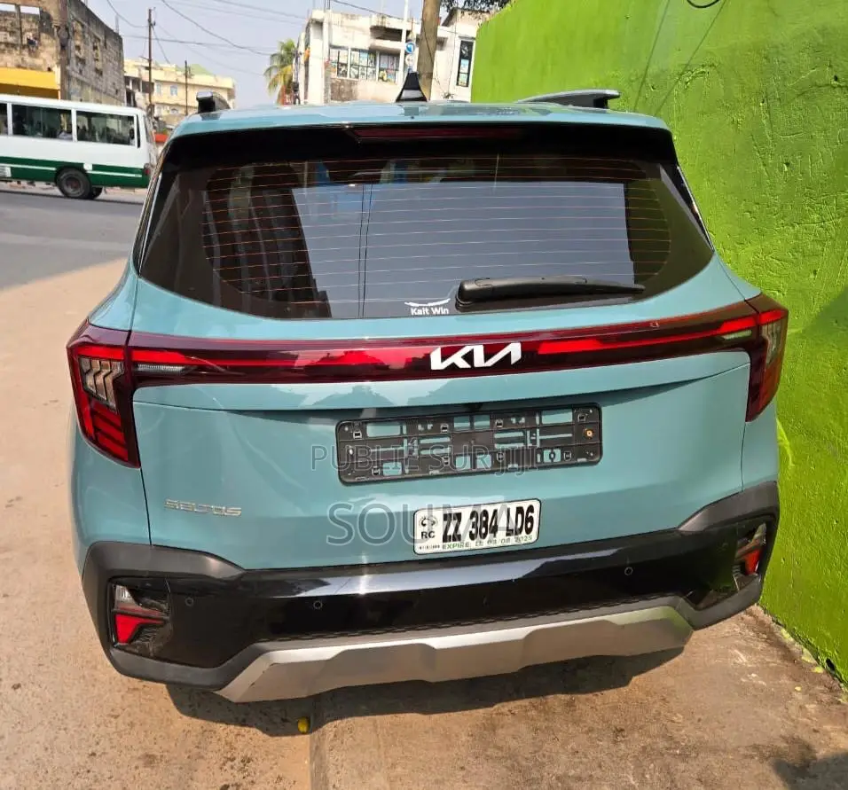 Nouveau Kia Seltos 2023 Bleu