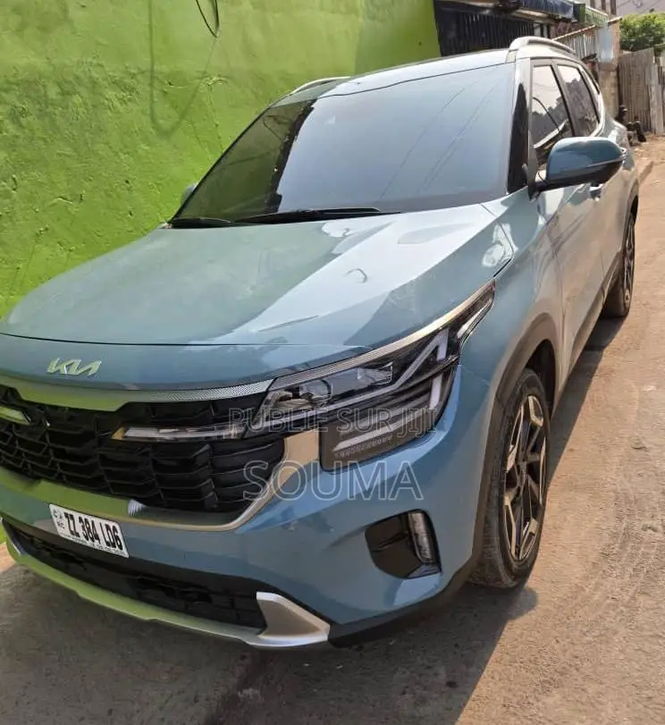 Nouveau Kia Seltos 2023 Bleu